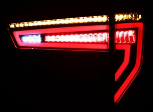 Feu arrière LED, éclairage intégré, pour coffre - Product Image 4