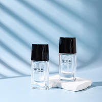 Özel 30ml temizle doldurulabilir sprey sis uçucu yağ parfüm Toner alkol kozmetik yüz kremi losyon pompa cam şişe