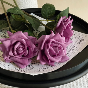 ดอกไม้ประดิษฐ์สัมผัสเหมือนจริง Y-H100 ขายส่ง ดอกกุหลาบขาวสัมผัสเหมือนจริง ทำจากผ้า<span class=keywords><strong>ไหม</strong></span> สำหรับตกแต่งงานแต่งงานและวันวาเลนไทน์ - Product Image 5