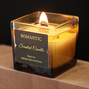 Juego de <span class=keywords><strong>Velas</strong></span> Aromáticas de Lujo con Certificaciones de Fábrica, Personalizables, con Núcleo de Madera Cuadrado, Ecológicas, Románticas y Perfumadas - Product Image 1