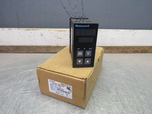 Udc1500 <span class=keywords><strong>Micropro</strong></span> Dc150 31001000 Temp Control Neuf dans sa boîte Mo Entièrement neuf Original Spot Plc - Product Image 1