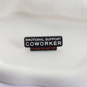 Soutien émotionnel collègue s'il vous plaît ne pas animal broche émail broches citations drôles broches sac à dos revers Badge bijoux ami cadeaux - Product Image 3