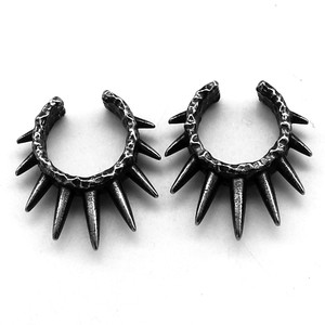 Pendientes de clip yunnique con forma de pico, de acero de titanio negro, joyería geométrica de moda para hombres y mujeres - Product Image 1