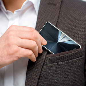 <span class=keywords><strong>Source</strong></span> Fabricant Yilon Company Produit un traitement de surface de motif de logo personnalisé haut de gamme Adaptateur de charge de voyage 65W pour ordinateur portable - Product Image 4