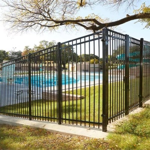 Panneaux de clôture décoratifs extérieurs en <span class=keywords><strong>aluminium</strong></span> de 1,8 m à faible entretien pour piscine, villa, jardin et usage commercial - Product Image 1