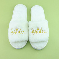 Chaussons de mariée blancs brodés en fourrure, fournitures de mariage pour les chambres des demoiselles d'honneur, cadeaux de douche nuptiale pour femmes