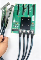  Carte d'extension GPU PCIe 4.0 x16 vers 4x PCIe 4.0 x16 avec puce PEX88096 pour serveur IA et station de travail