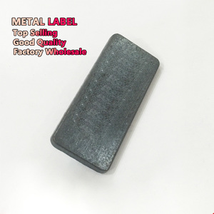 Oem chính xác-đóng dấu kim loại Hàng may mặc thẻ chất lượng cao lụa quần áo nhãn 3D hiệu ứng in men kỹ thuật biểu tượng tùy chỉnh mô hình - Product Image 1