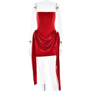 ชุดเดรสสีแดงแบบไม่มีสายรัดไหล่ ดีไซน์เปิดหลัง แต่งริบบิ้น เหมาะสำหรับงานกลางคืน - Product Image 5