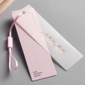 Cao cấp tùy chỉnh quần áo treo tag Roland mô hình các tông PVC cao su mềm kết hợp treo tag Hot stamping Swing tag - Product Image 1