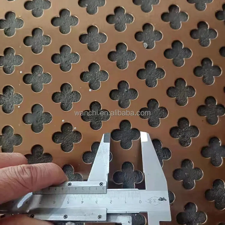 Fabricant de tôle décorative en laiton perforé personnalisé/panneaux de tôle d'aluminium perforés à découpe laser