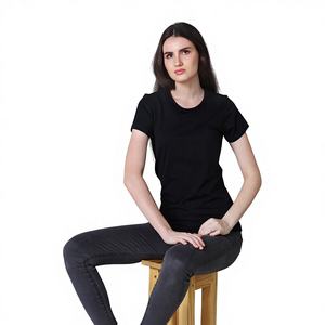 Camiseta de Manga Corta con Cuello Redondo para Mujer, 100% Algodón Elástico, Color Negro, Tela Canvas de Verano, Suministro ODM, Tallas Grandes, Estampado de Personajes - Product Image 1