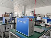 Machine de marquage laser RF CO2 avec tube laser Synrad 30W STJ-30C