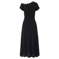 Robe à la mode à manches courtes irrégulière de style français avec un design à boutons diagonaux sur l'épaule et un sens du tempérament