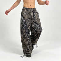 Pantalon cargo camouflage en bois pour homme, coupe large, en ripstop, taille élastique, passants de ceinture, poches à rabat, cordon de serrage réglable, bas de jambe ajustable, vente en gros