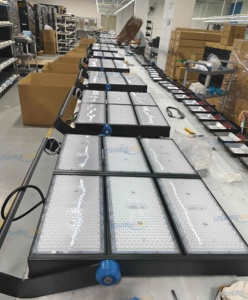 ไฟสนามกีฬา LED กำลังสูง 1500W แบบเสาสูง กันน้ำ IP66 แสงสีขาว 5000K สำหรับสนามกีฬา ตัวโคมอลูมิเนียม - Product Image 5