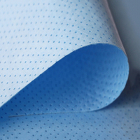 Rouleau de tissu non tissé en polypropylène 100 % spunbond, respirant, écologique, imperméable, en microfibre, matière première première pour usage médical