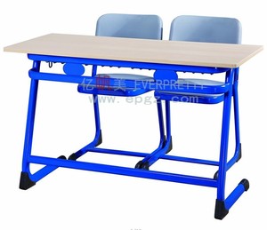 Proyecto escolar de alta calidad, escritorio doble y silla, juego de <span class=keywords><strong>mesa</strong></span> de <span class=keywords><strong>estudio</strong></span> de madera para estudiantes para <span class=keywords><strong>2</strong></span> <span class=keywords><strong>personas</strong></span>, juego de muebles de clase - Product Image 4