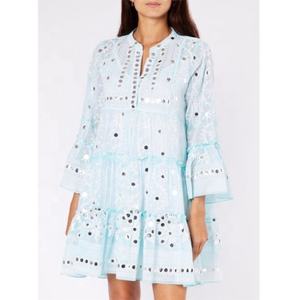 Robe courte bohème à manches évasées pour femmes, best-seller, écologique, 100% coton, broderie délicate en miroir, teinte aqua - Product Image 1