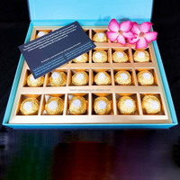 Boîte magnétique bleue personnalisée en forme de livre pour la charcuterie Boule de chocolat Sushi Chewing-gum Croustilles de pomme de terre avec gaufrage Stratification mate