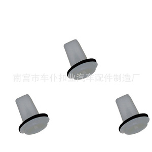 Attache rapide Smooth Sailing K48 15mmx17.1mm pour fixation de pare-chocs automobile - Product Image 3