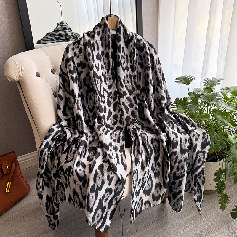 Luxury Designer Polyester Silk Scarf with Leopard Pattern