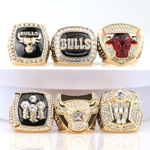 Colección de anillos de campeones de baloncesto de los Chicago Bulls (<span class=keywords><strong>6</strong></span> anillos/caja de exhibición de vidrio) - Product Image 3