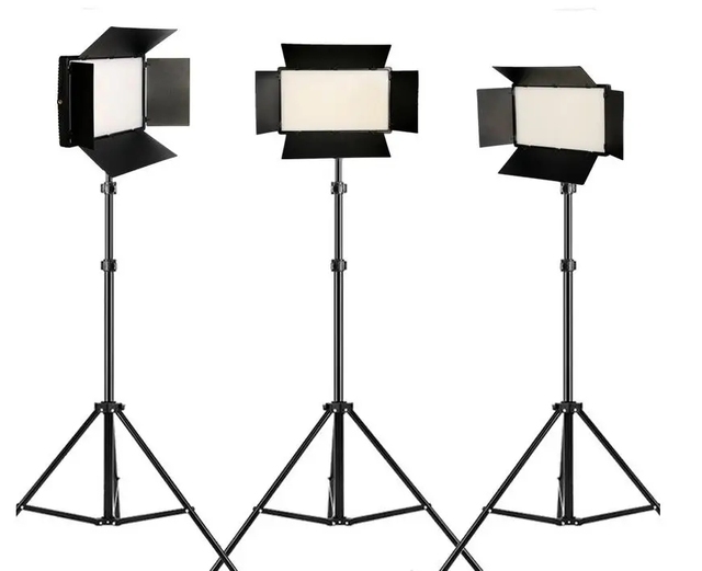 New Hot Sale Professional Photographic Equipment LED Video Light Spotlight Fill Panel Photo Studio Tripod Phone Photography