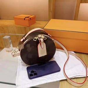 Bolsos de Cuero de Diseño de Lujo para Mujer con Cierre Abierto - Product Image 4
