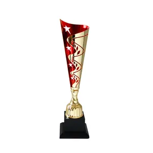 Metal ferro lembrança futebol de basquete esportes personalizado copo troféu fabricante