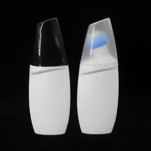 2025 nouveauté 50ml 75ml 100ml bouteille de vernis à chaussures vide en plastique avec applicateur éponge - Product Image 1