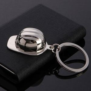 سلسلة مفاتيح هندسية Cugle ثلاثية الأبعاد من سبائك الزنك مع سلسلة مفاتيح بلون فضي وقبعة مع شعار ليزر مخصص - Product Image 4