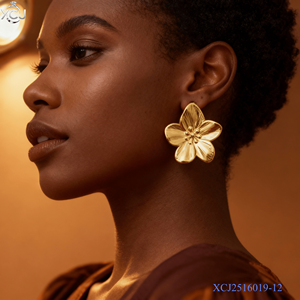 Orecchini Trendy in Acciaio Inossidabile Placcato Oro con Pressione Idraulica Irregolare, Vendita all'Ingrosso di Orecchini di Lusso Leggero per Donne - Product Image 2