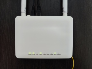 Chipsship Echolife EG8145V5Alt ZC-500W XPON ONU 4GE 2USB POTS AC1200 WiFi de Doble Banda OMCI TR-069 FTTH GPON EPON Solución ISP Módem - Product Image 6