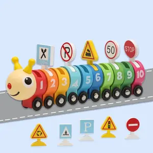 Bruco cognitivo digitale in legno piccolo treno giocattolo collegato puzzle building block train