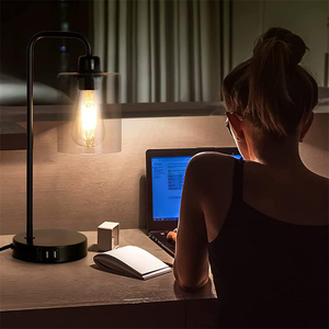 Lampe de table dorée de luxe moderne et créative, avec logo personnalisé, OEM, en fer et verre, design USB, rechargeable 6000 mAh, intensité réglable - Product Image 3