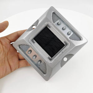 Светоотражатель на солнечной батарее «кошачий глаз» - Product Image 1