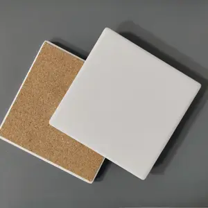 En gros Carré Blanc Brillant Sublimation Plaine Carreaux De Céramique Pour L'artisanat Sous-verres