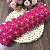 LS490 2.5cm marguerite fil d'or 8 pétales soluble dans l'eau polyester broderie dentelle garniture adaptée à la décoration artisanale