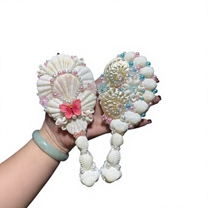 Espejo de Mano de Lujo con Conchas Marinas de Vietnam, Conchas Naturales y Cristal para Maquillaje, Belleza, Regalos de Novia, Eventos y Decoración del Hogar - Product Image 2