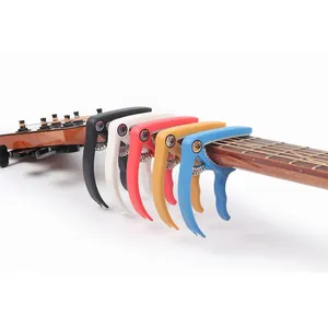 Goedkope Groothandel Coloful Schattige Mode Custom Akoestische Tuner Gitaar Capo De Guitarra Ukulele Capo