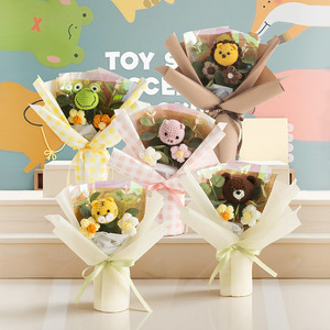 LINDOJUNI Bouquet <span class=keywords><strong>de</strong></span> fleurs en crochet mignonnes en forme d'animaux, fleurs en crochet faites à la main avec boîte cadeau en PET pour les fêtes - Product Image 2