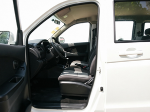 Changan <span class=keywords><strong>Ono</strong></span> <span class=keywords><strong>S</strong></span> : Monospace 7 places flexible et pratique pour les trajets quotidiens, conduite stable, logistique de passagers, export. - Product Image 6