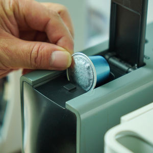 Wegwerp Aluminiumfolie Koffiecapsules Met Deksel Koffiemachine Specifiek Zakelijk En Draagbaar Aanpasbaar Koffietheegereedschap - Product Image 4