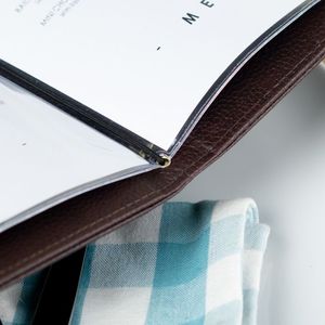 Porte-menus en similicuir durable à prix d'usine avec bande élastique et finition cousue - Product Image 4