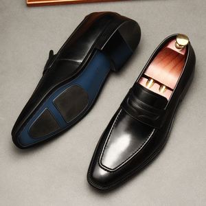 Chaussures plates pour hommes en cuir véritable faites à la main, à bout pointu, pour l'automne, mariage, affaires, décontractées, avec un design tendance et à la mode - Product Image 4