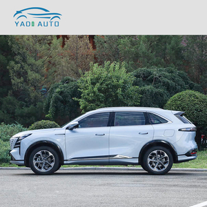 Changan CS75 PLUS 2025 <span class=keywords><strong>3ème</strong></span> Génération Édition Champion 1.5T Hybride Automatique Intérieur Sombre Galerie de toit métallique Euro VI Nouveau 5 Portes 5 Places - Product Image 3