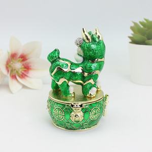 SHINNYGIFTS capodanno cinese figurine di danza del leone in metallo dipinte a mano scatole di gingillo in smalto per la decorazione della casa - Product Image 4