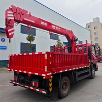 Camion-grue pour l'agriculture : levage d'équipements agricoles, installation d'installations d'engrais et projets agricoles