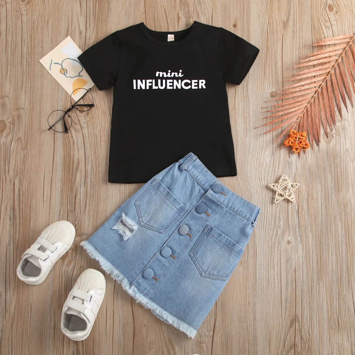 Conjunto de ropa de dos piezas para niñas, camisetas negras con letras estampadas y Falda vaquera, nuevo estilo de verano